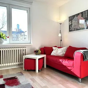 typisch-berlin-2-zimmer-komplettwohnung-fur-euch-beede.find-berlin-hotels.com/